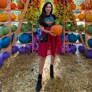 Maje viscose knee height skirt in pink